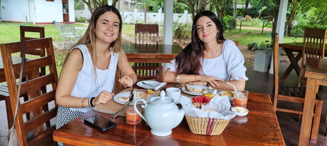 Rajarata Family Resort Anuradhapura Ngoại thất bức ảnh