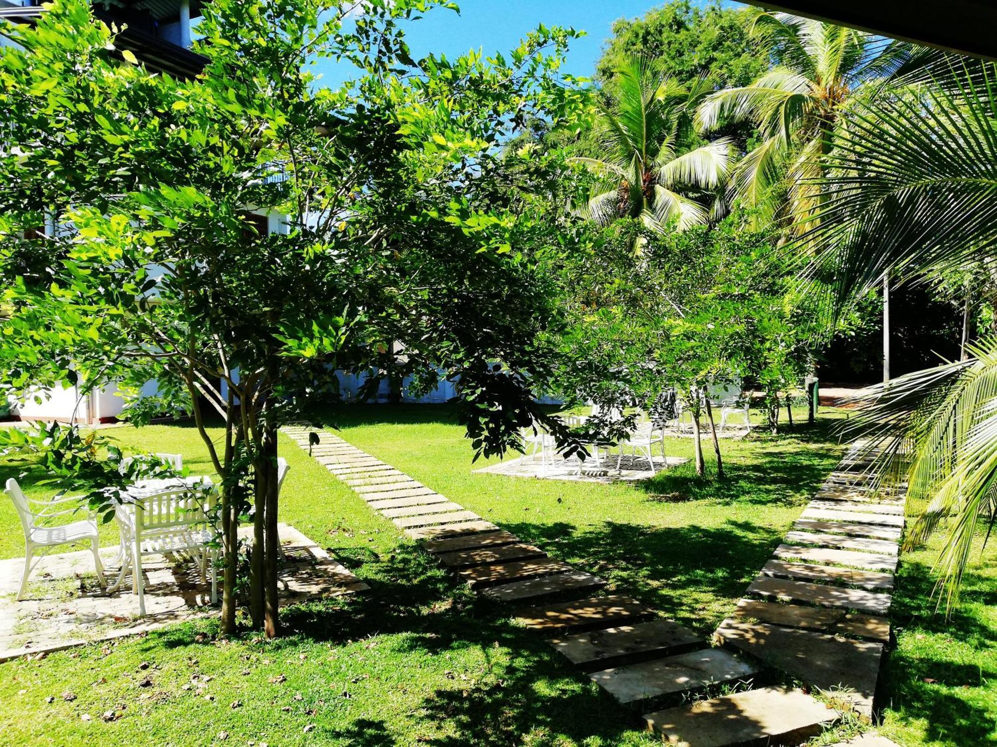 Rajarata Lodge Anuradhapura Ngoại thất bức ảnh