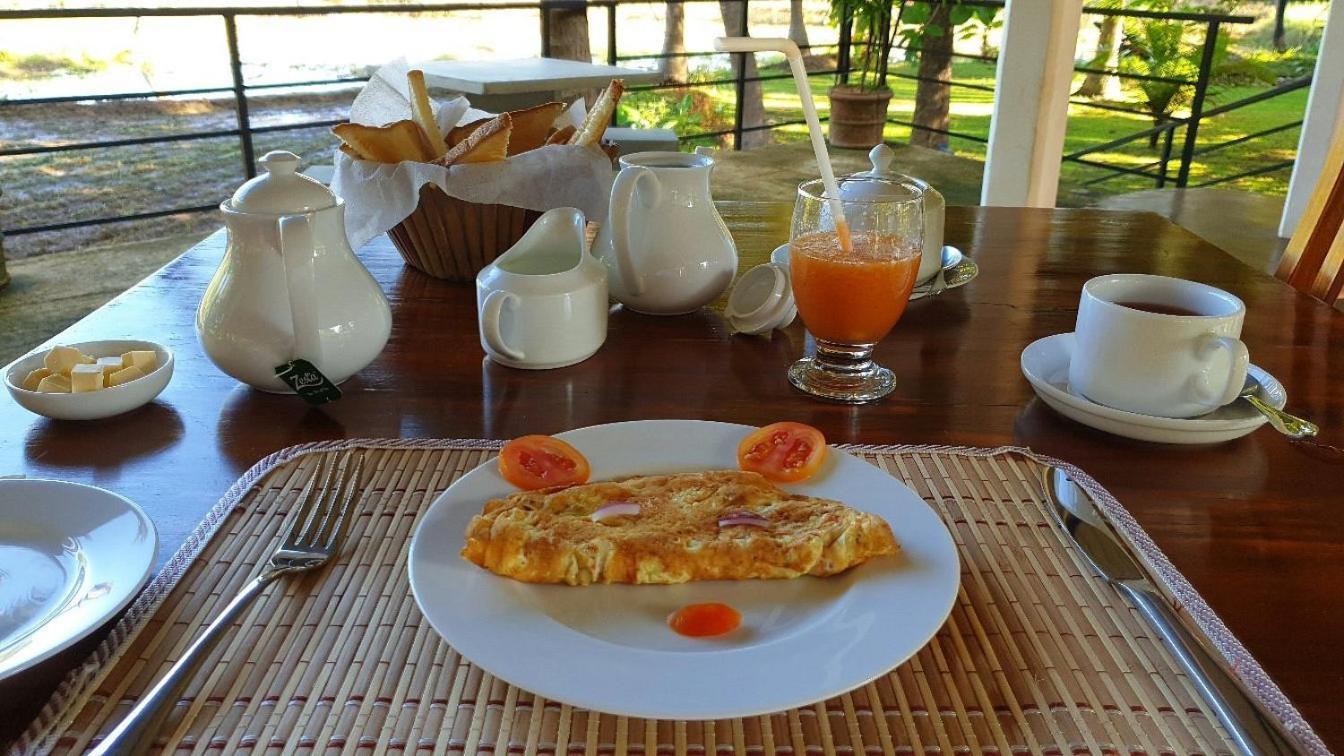 Rajarata Family Resort Anuradhapura Ngoại thất bức ảnh