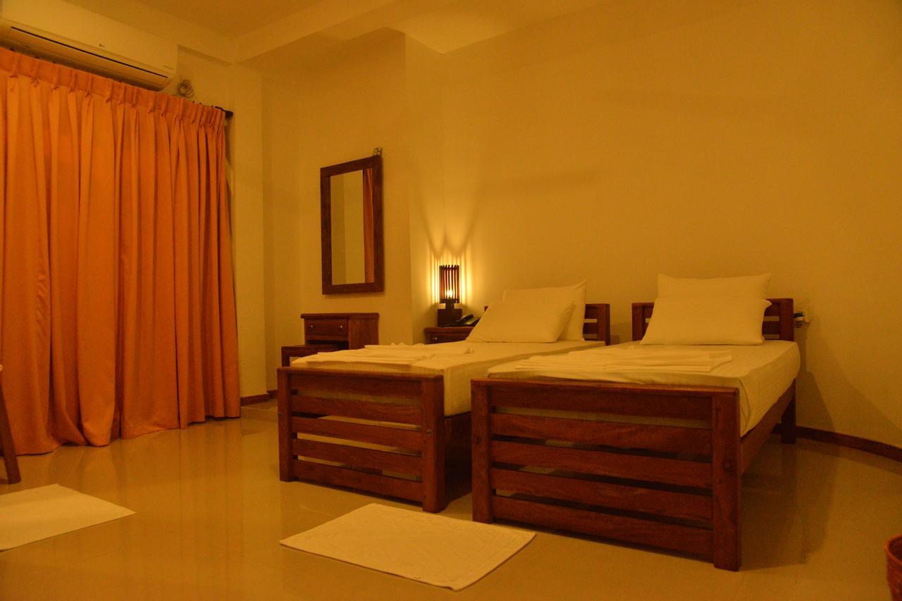 Rajarata Lodge Anuradhapura Ngoại thất bức ảnh