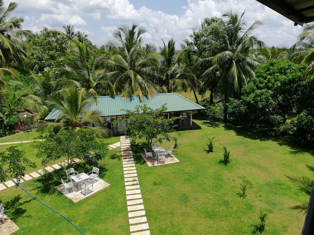Rajarata Family Resort Anuradhapura Ngoại thất bức ảnh