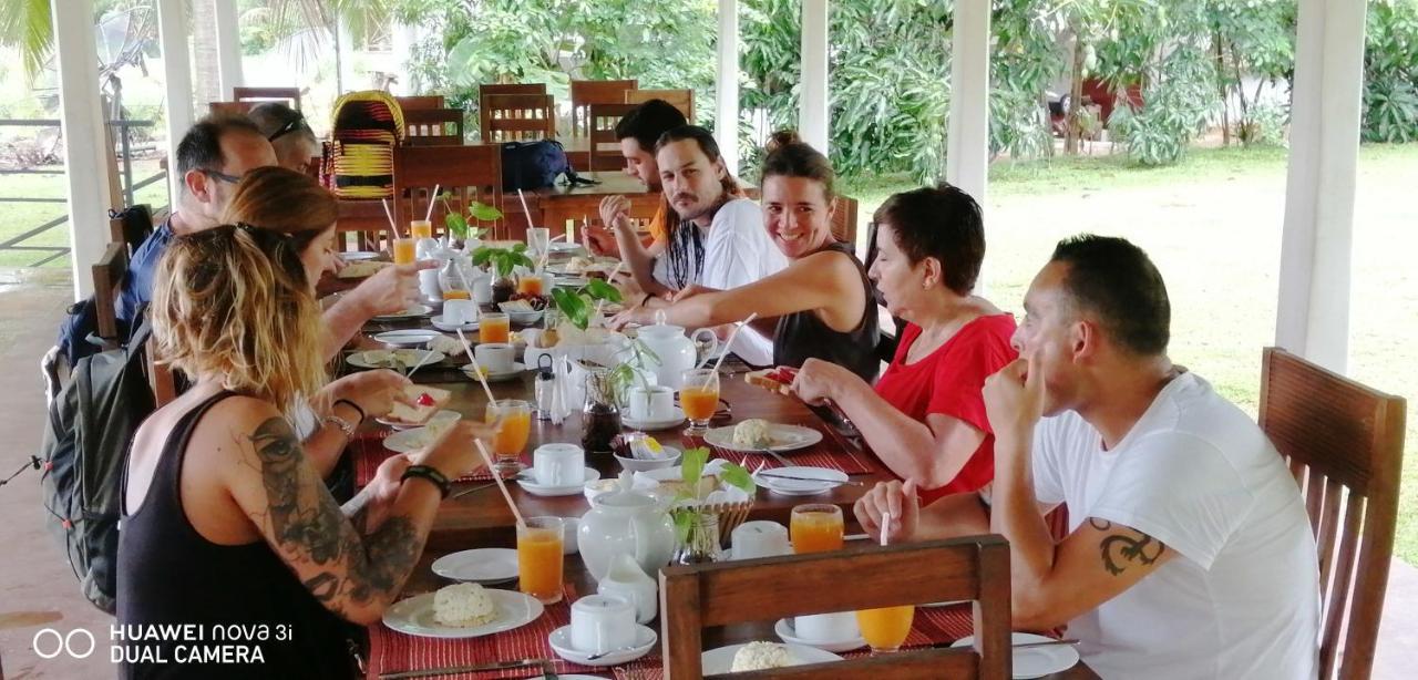 Rajarata Family Resort Anuradhapura Ngoại thất bức ảnh