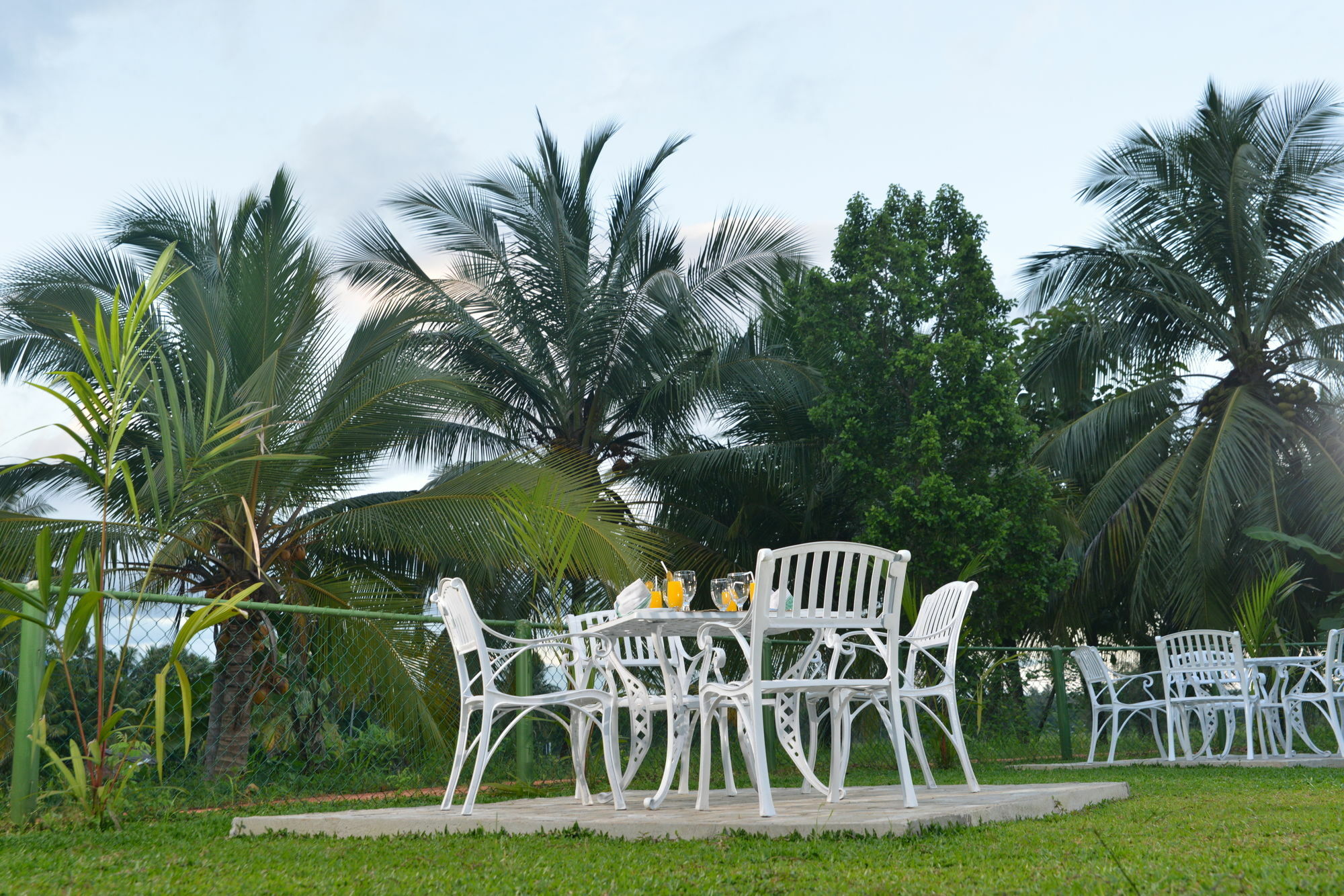 Rajarata Family Resort Anuradhapura Ngoại thất bức ảnh