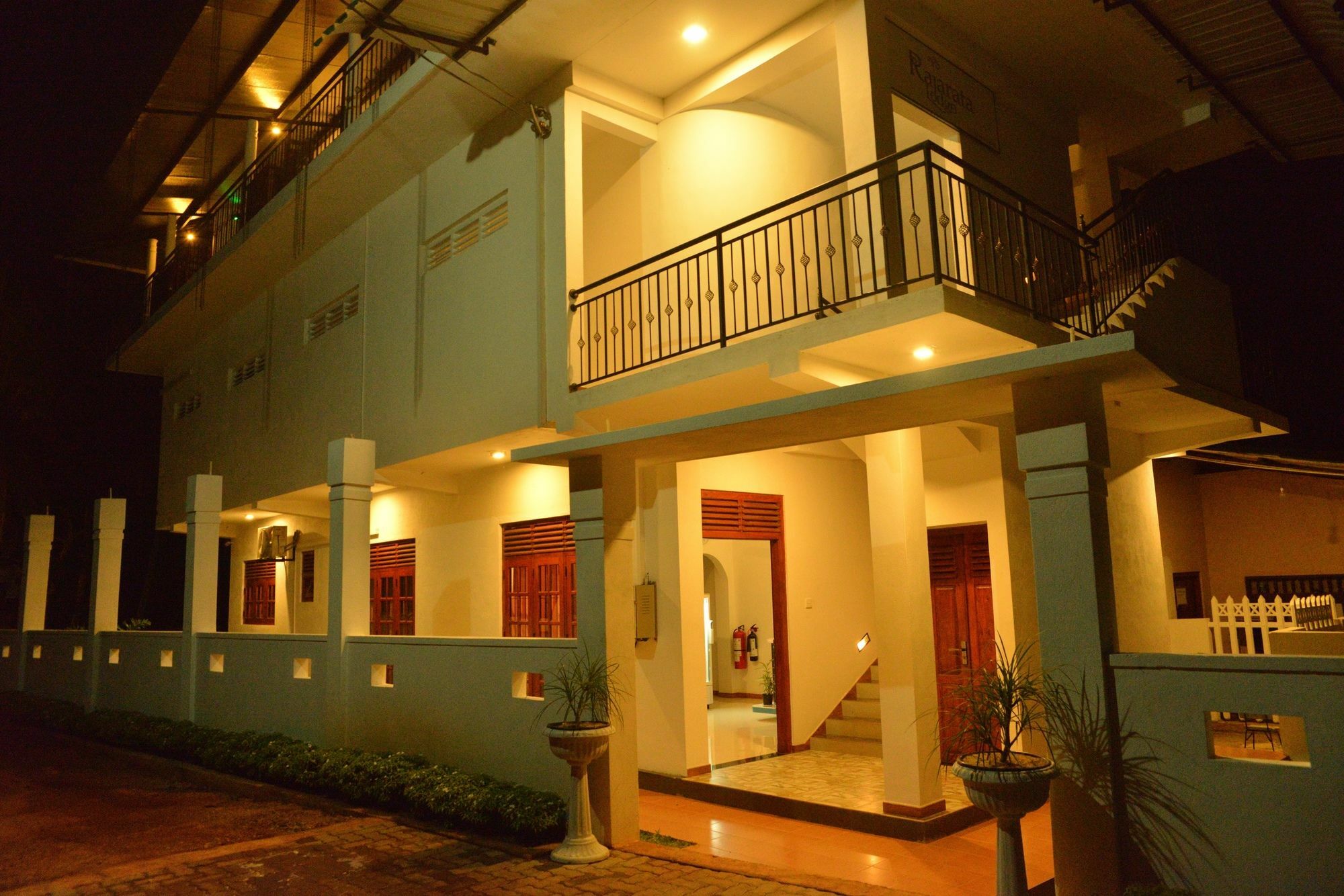 Rajarata Family Resort Anuradhapura Ngoại thất bức ảnh