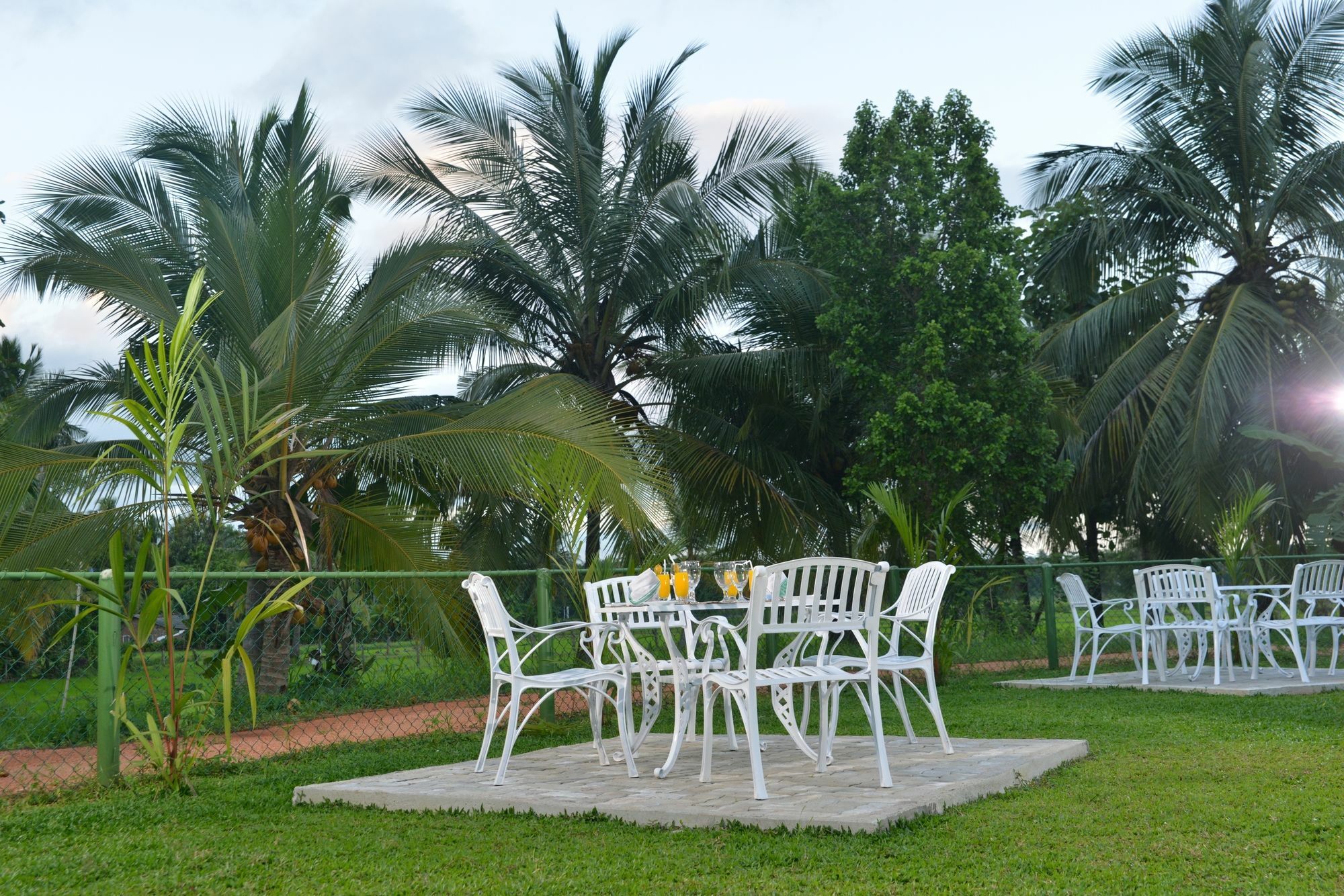 Rajarata Family Resort Anuradhapura Ngoại thất bức ảnh