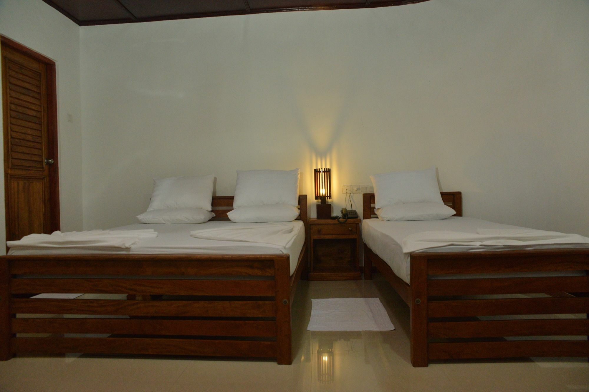 Rajarata Family Resort Anuradhapura Ngoại thất bức ảnh