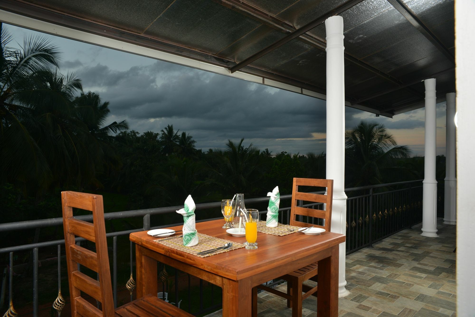 Rajarata Family Resort Anuradhapura Ngoại thất bức ảnh